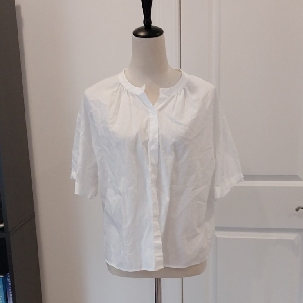 Banana Republic White Short-Sleeve Button-Front Top